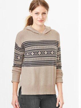 Gap Women's MEDIUM tan black hoodie featuring a Fair Isle Aztec/geometric design